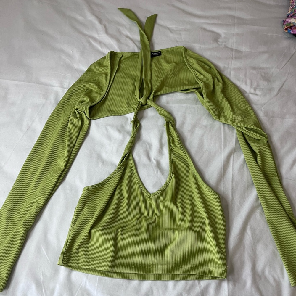 Green set with Halter top and arm sleeves